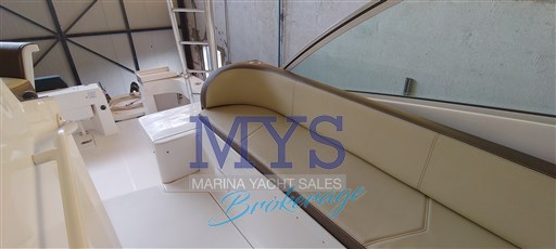 Luhrs 40 open