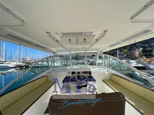 Luhrs 40 open