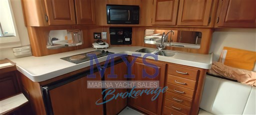 Luhrs 40 open