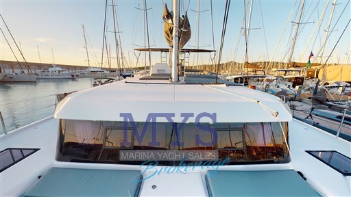 48-DUFOUR-CATAMARANS-10292021_163238