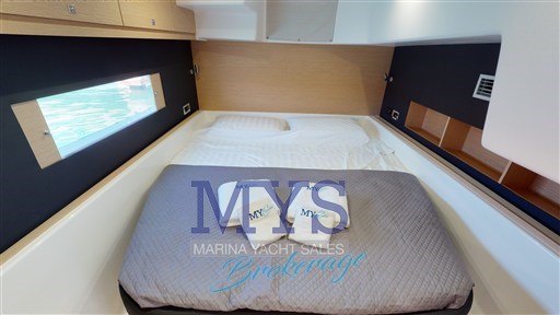 48-DUFOUR-CATAMARANS-10272021_192815