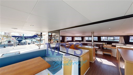 48-DUFOUR-CATAMARANS-10272021_191640