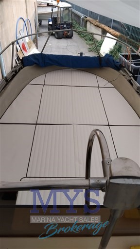 BOSTON WHALER 22' OUTRAGE (7)