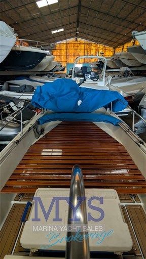 BOSTON WHALER 22' OUTRAGE (15)