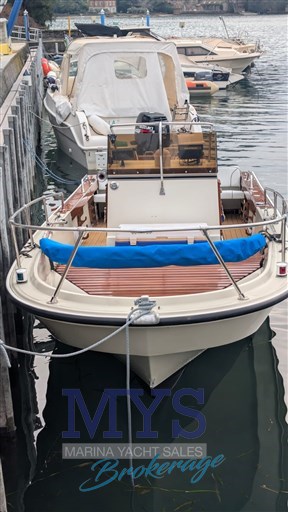 BOSTON WHALER 22' OUTRAGE (2)