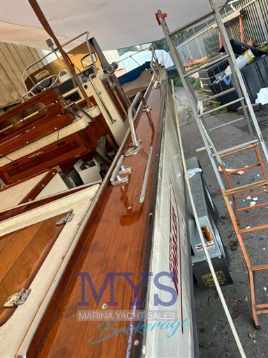 BOSTON WHALER 22' OUTRAGE (1)