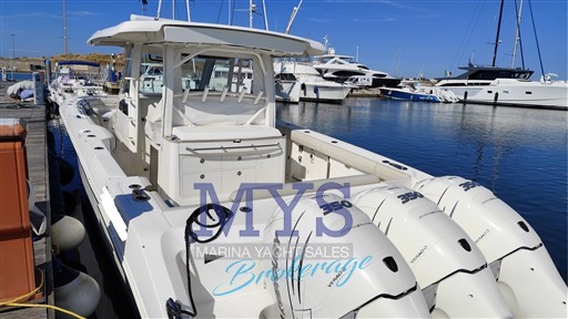 Boston Whaler 380 Outrage