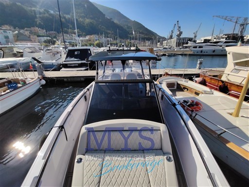 Virtue Yachts V10 Top