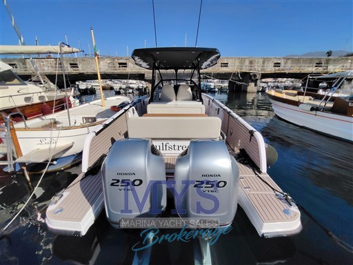 Virtue Yachts V10 Top