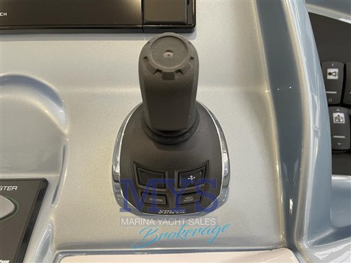 Sessa Marine Key Largo 34 EFB Ttop (5)