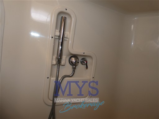 BOSTON WHALER 345 CONQUEST (19)