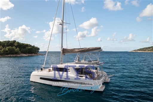 DUFOUR 44 CATAMARANS (18)
