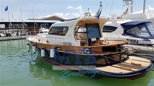 Di Donna Serapo 42 Cabin Ht