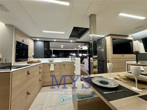 AVENTURA 45 (30)