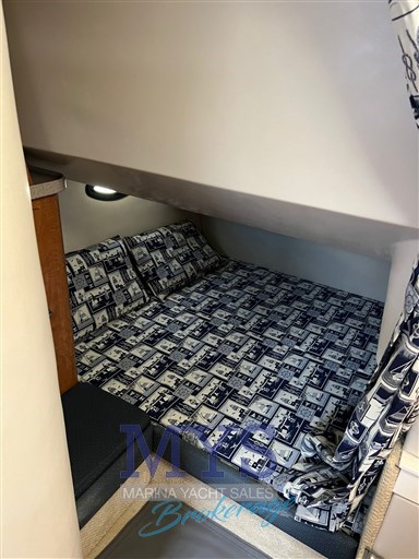 LETTO DI POPPA Regal marine Commodore 2665 (5)