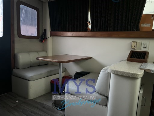 Luhrs 32 Fly (18)