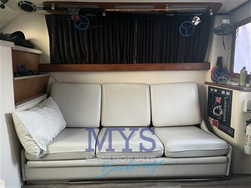Luhrs 32 Fly (19)