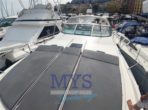 Sea Ray Sundancer 480 Prua