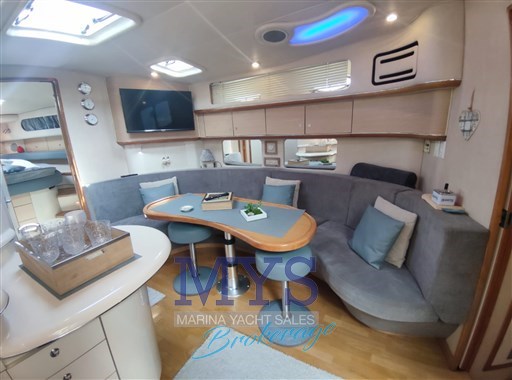 Sea Ray Sundancer 480 Dinette