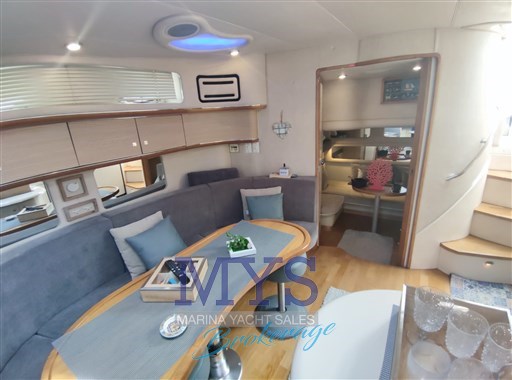 Sea Ray Sundancer 480 Dinette 2