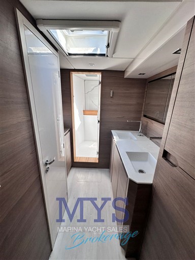 AVENTURA 56 MY (10)