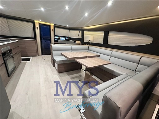 AVENTURA 56 MY (17)