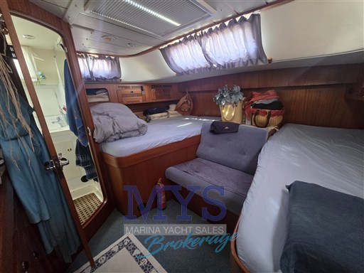 HALLBERG RASSY 48 (5)