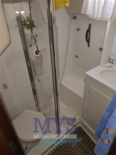 HALLBERG RASSY 48 (7)