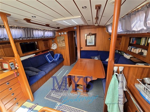 HALLBERG RASSY 48 (43)