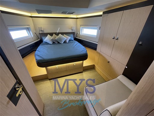 BENETEAU OCEANIS 62 (6)