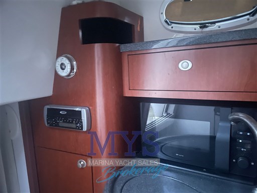 Boston Whaler 305 Conquest (3)