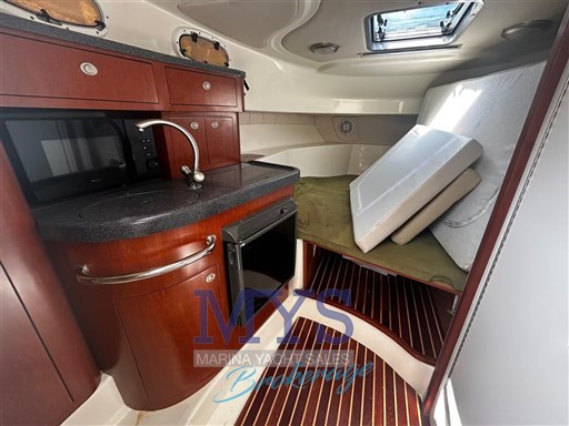 Boston Whaler 305 Conquest (8)