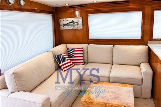 Hatteras 54 Convertible (7)