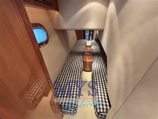 HATTERAS 54 (9)