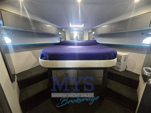 FERRETTI 40 ROADSTAR (44)
