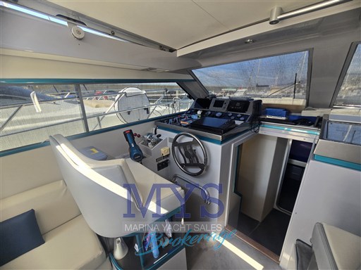FERRETTI 40 ROADSTAR (10)