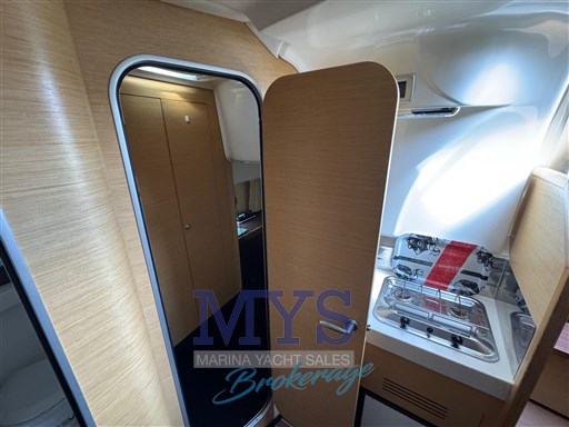 Cranchi Zaffiro 32 (7)