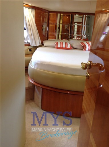 AZIMUT 62 (7)