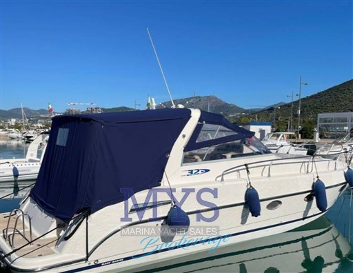 MANò MARINE 32 SPORT (3)