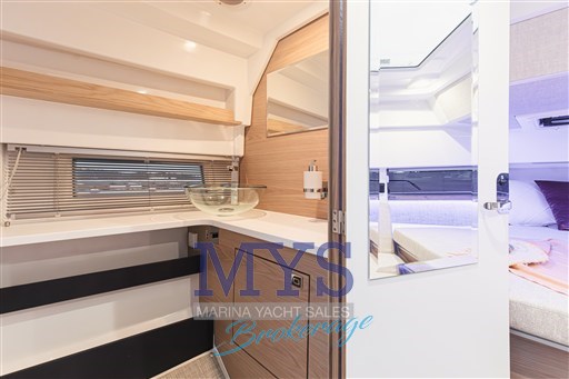 QUARKEN 35 GRAND TOURER  (32)