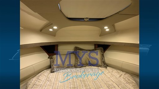 Boston Whaler 345 Conquest (19)