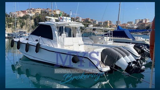 Boston Whaler 345 Conquest (3)