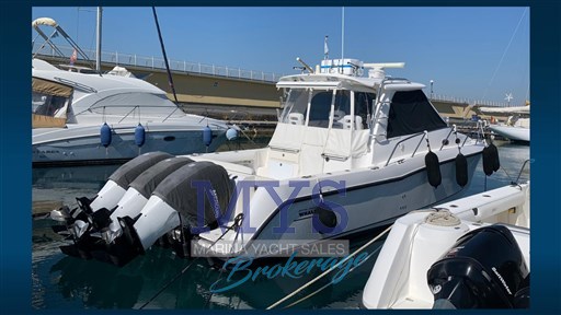 Boston Whaler 345 Conquest (5)