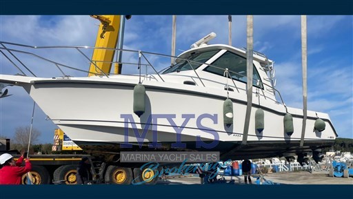 Boston Whaler 345 Conquest (13)