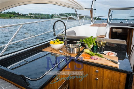 Marex 360 Cabriolet Cruiser (3)