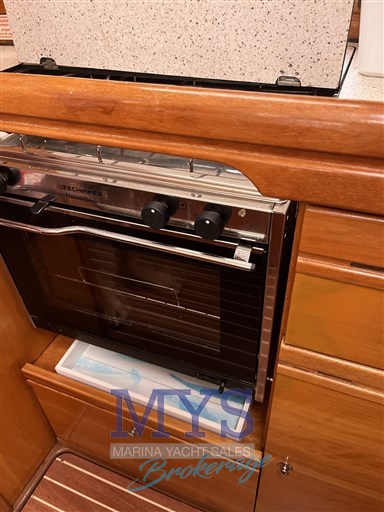 BAVARIA 42 CRUISER (16)