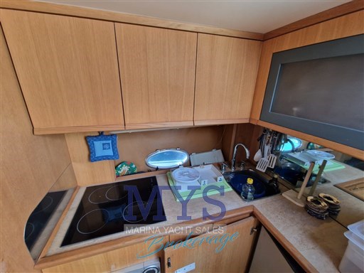 Sessa Marine C 42 HT