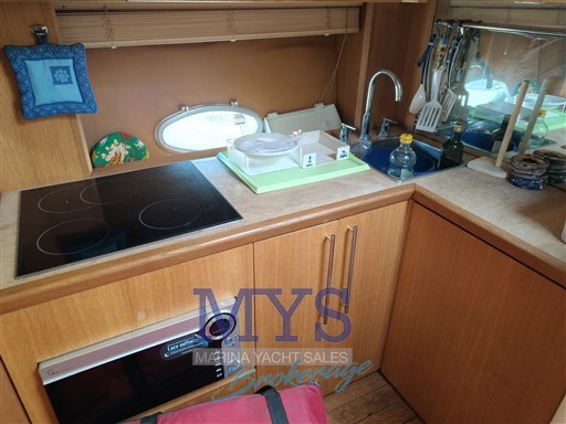 Sessa Marine C 42 HT