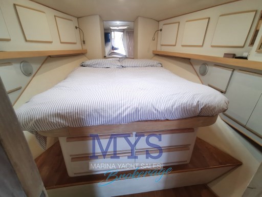 Blackfin 38 cabina di prua.jpg