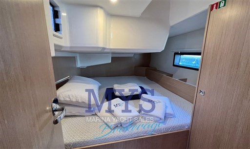 BAVARIA C42 (8)